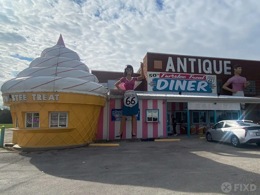 Twistee Treat at the Pink Elephant Antique Mall