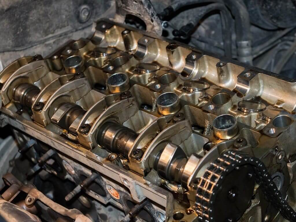 timing chain on camshaft
