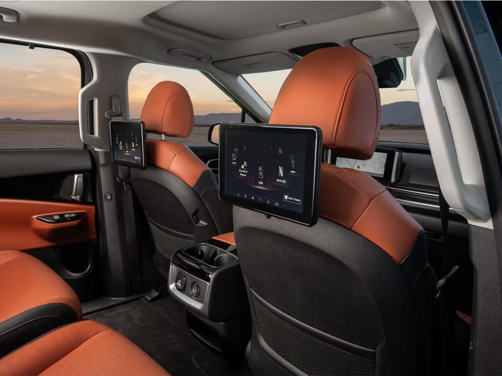 2022 Kia Carnival rear seat entertainment system
