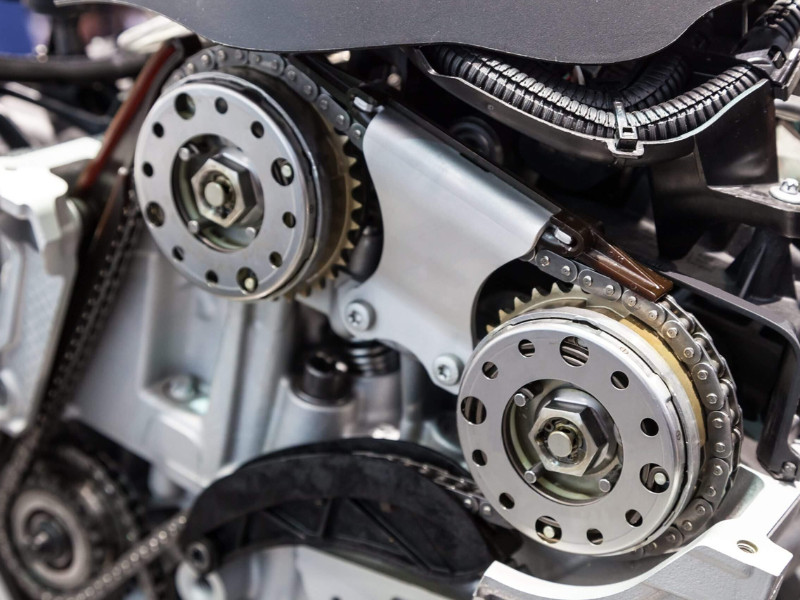 Closeup of a camshaft drive chain