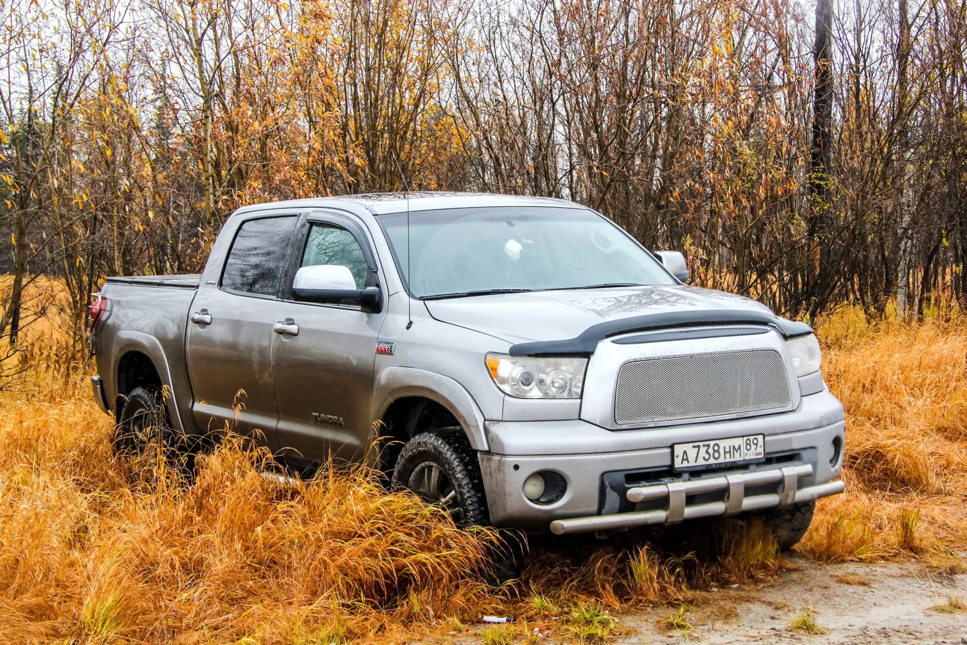2007 Toyota Tundra against an autumn background