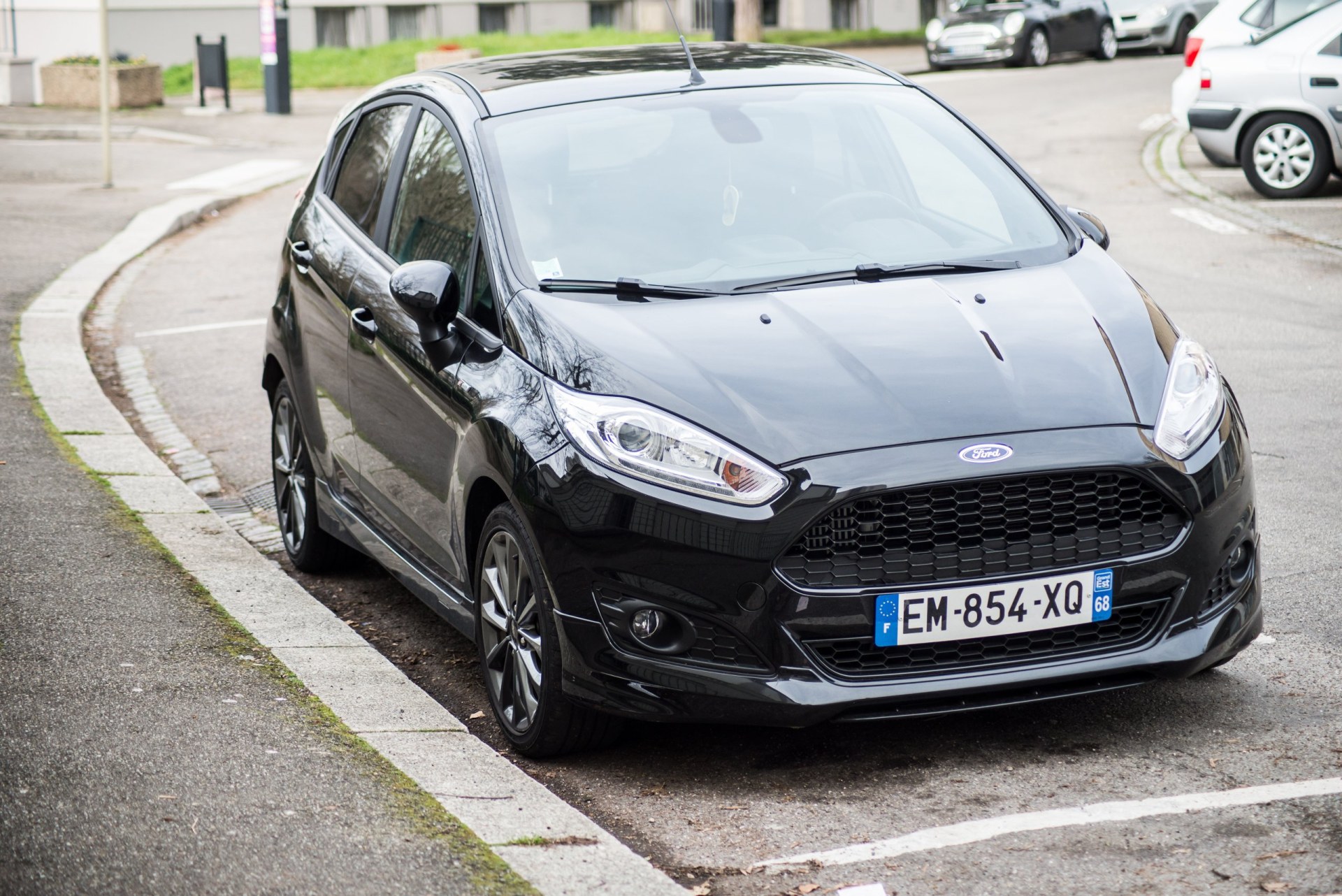 2019 Front view of black Ford Fiesta parked in the street