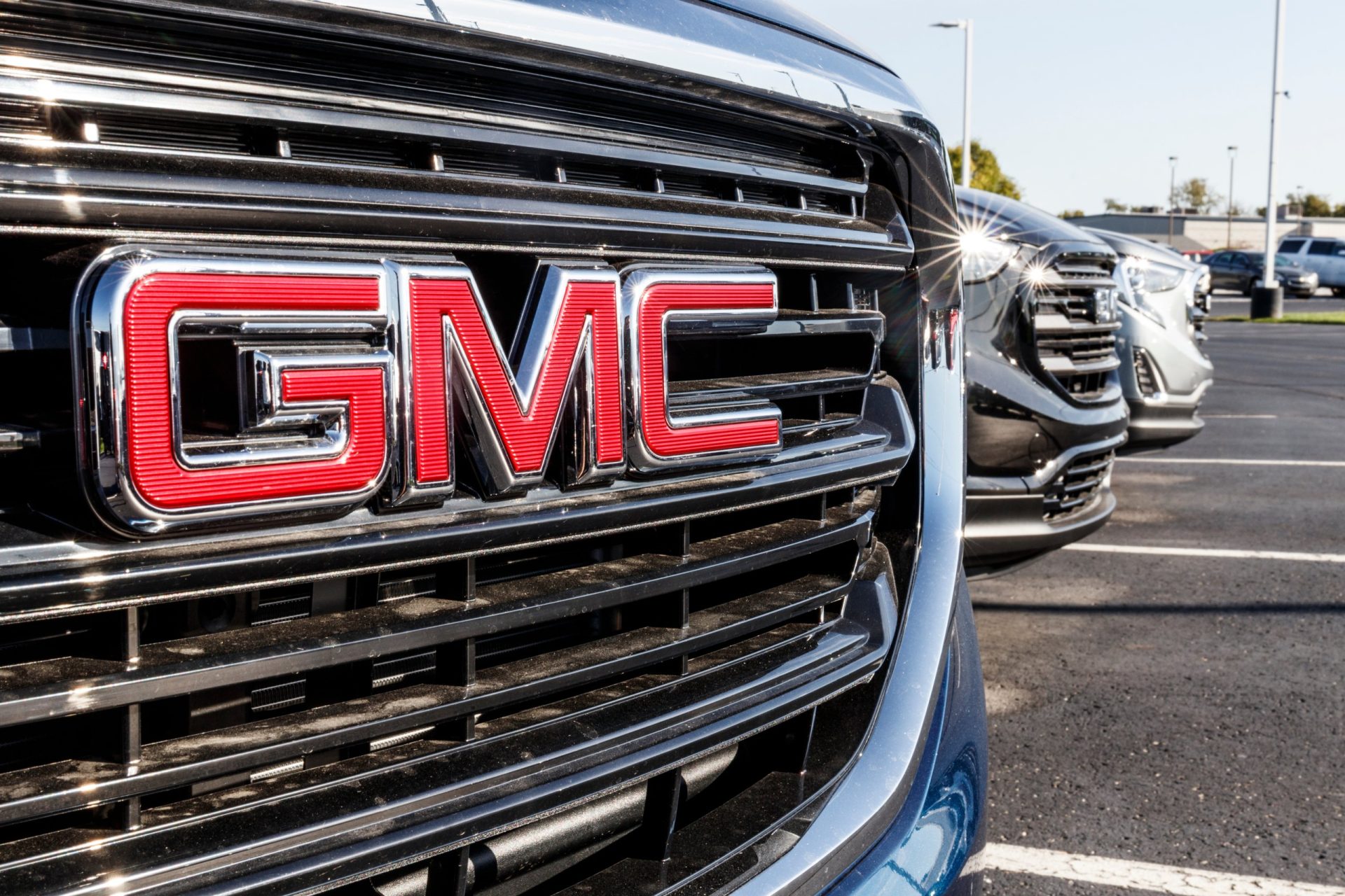 GMC logo, up close photo of front grills