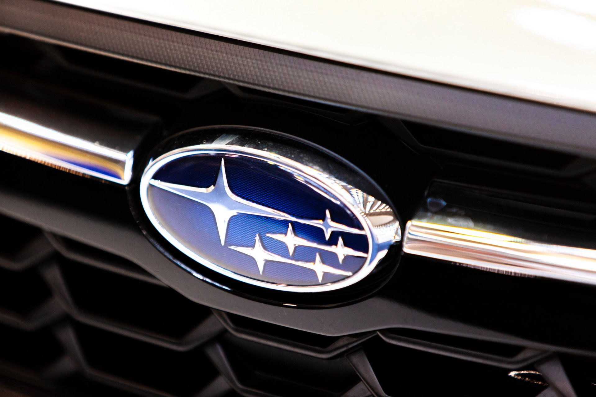 Subaru Logo, closeup photo