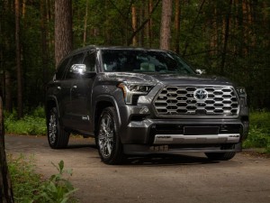 gray Toyota Sequoia , SUV parked in park, front view