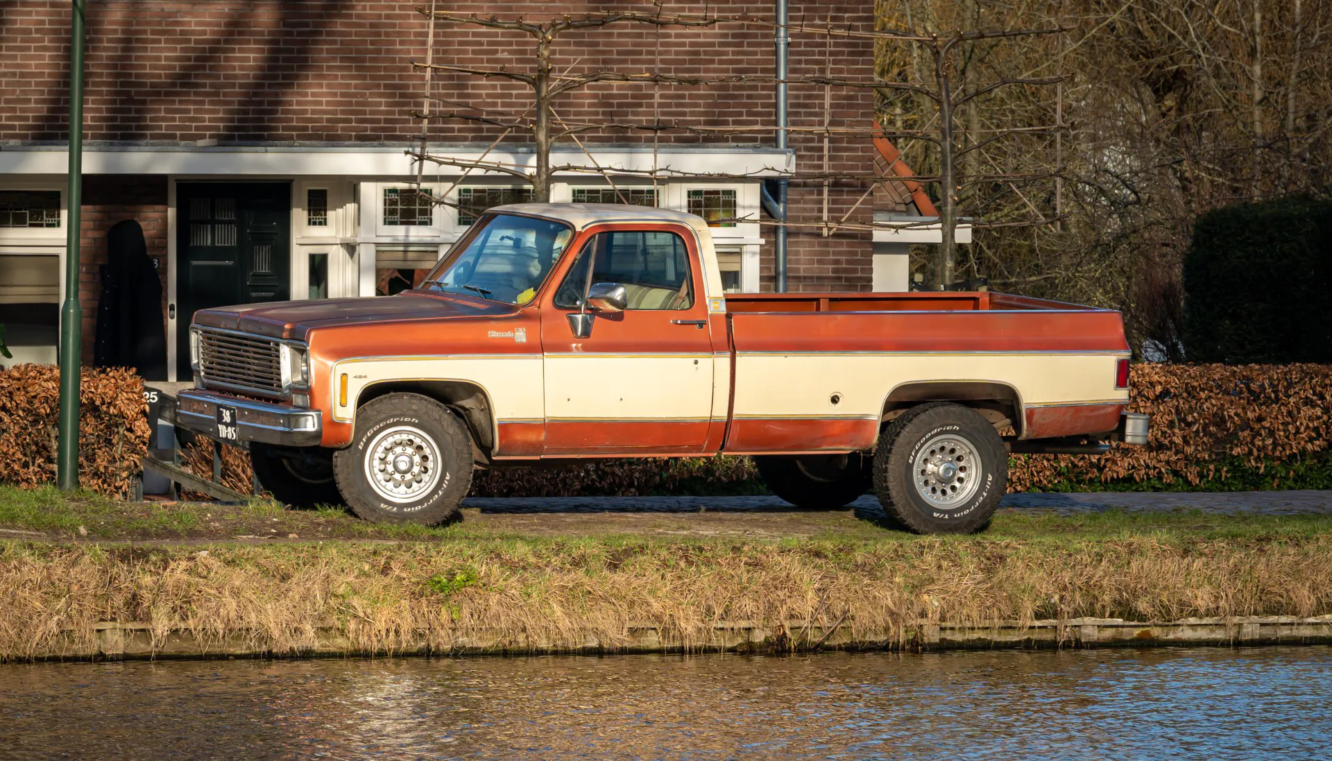 Schoonhoven, The Netherlands, 28.01.2024, Side view of classic pickup truck Chevrolet C 30 Silverado from 1976
By Milos